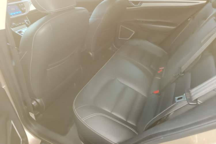 Used Geely Auto Emgrand GL 2017 1.8L DCT Elite Model