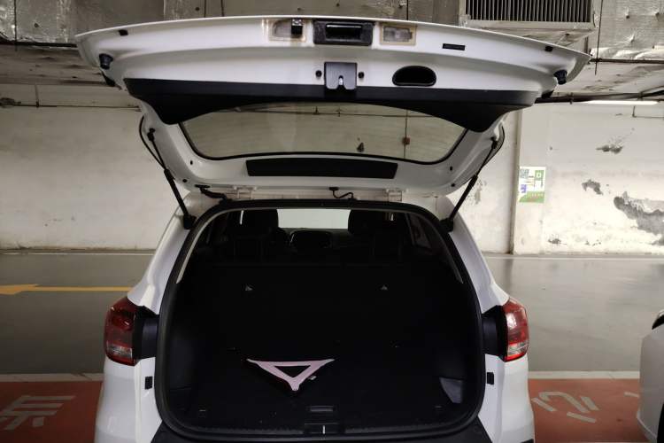 Used Kia KX3 2015 1.6T Automatic Two-Wheel Drive DLX
