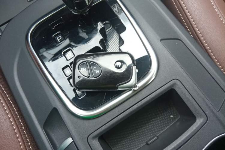 Used BYD S7 2016 2.0T Automatic Prestige Plus
