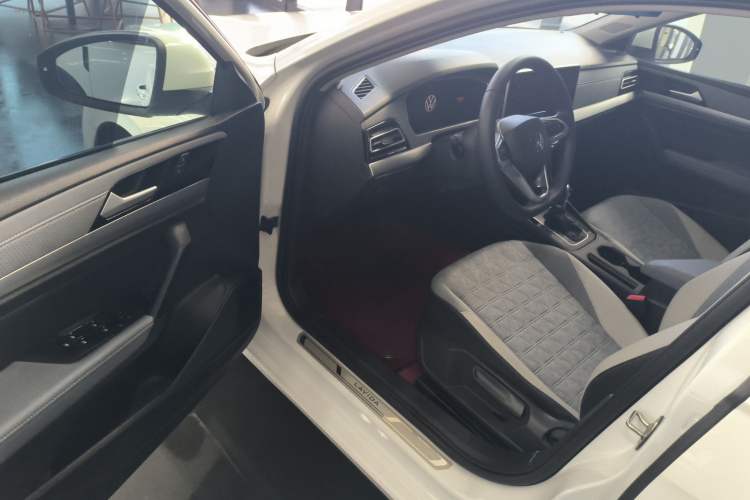 Used Volkswagen Lavida 2023 300TSI DSG Full-Comfort Edition
