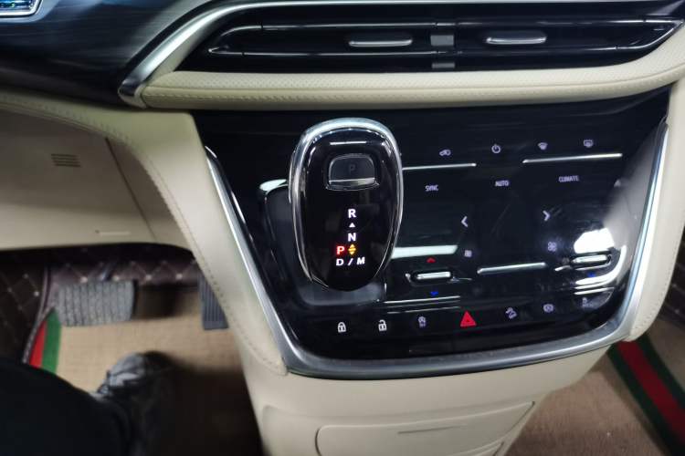 Used Buick GL8 2022 ES Land Cruiser 653T Luxury Model