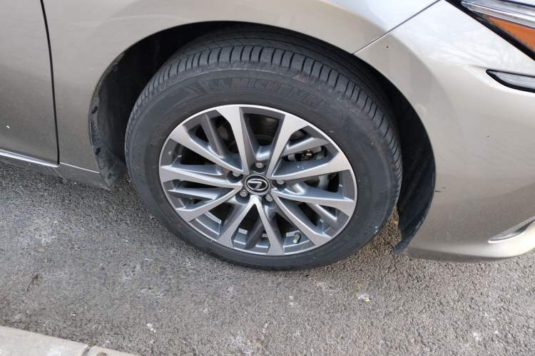 Used Lexus ES 2022 200 Excellence Edition