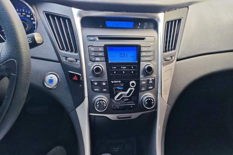 Used Hyundai Sonata 2014 2.4L Automatic Leading Edition China IV Standard
