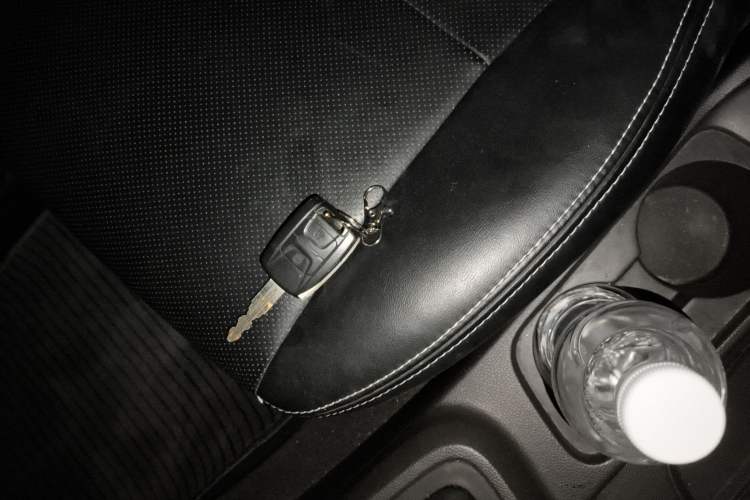 Used Wuling Hongguang V 2022 1.5L Jingqu Edition Enclosed-Window Vehicle with Hydraulic Power Steering LAR
