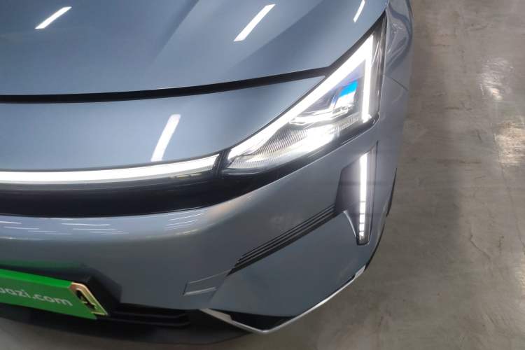 Used  L6 2025 EM-i 140km Starship Edition