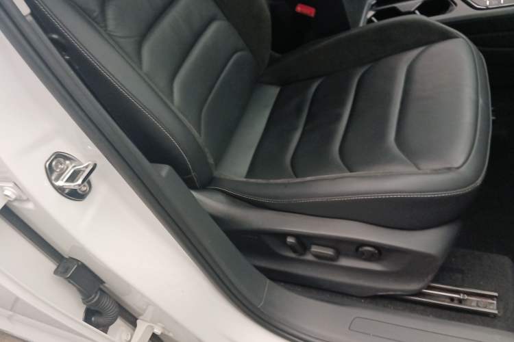 Used Volkswagen Tiguan L 2018 330TSI Automatic Two-Wheel Drive Luxury Edition