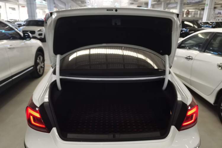 Used Volkswagen FAW-Volkswagen CC 2016 1.8TSI Luxury Model
