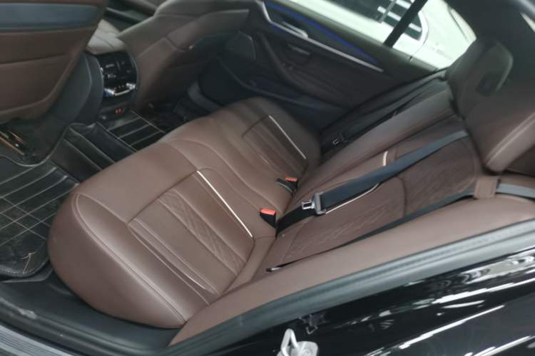 Used BMW 5 Series 2023 530Li Luxury Edition M Sport Package