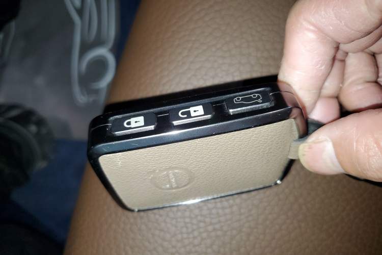 Used Volvo V90 2022 Cross Country B5 AWD Smart Range Edition
