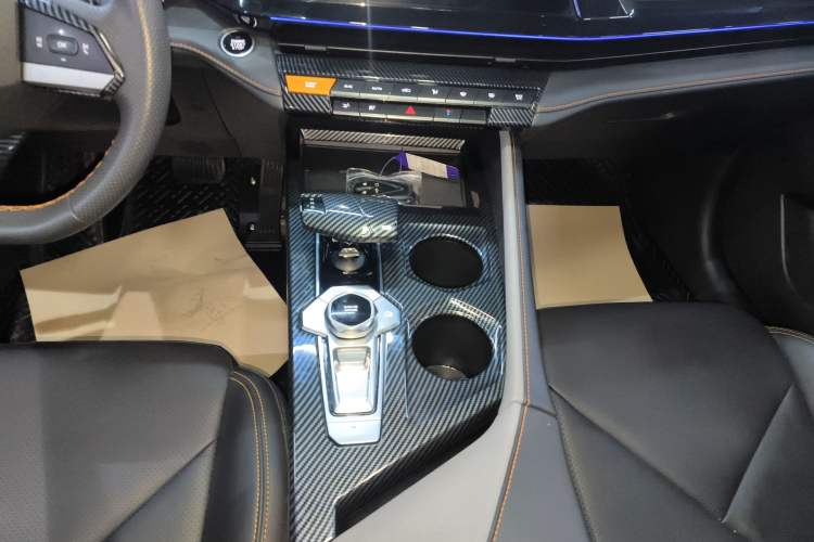 Used Changan UNI-V 2022 1.5T Prestige Version