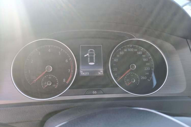 Used Volkswagen Golf 2016 230TSI Automatic Comfort Version
