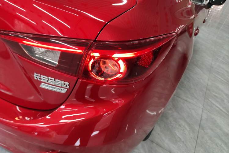 Used Mazda Mazda 3 Axela 2017 Sedan 1.5L Automatic Luxury Model Emission Standard China V
