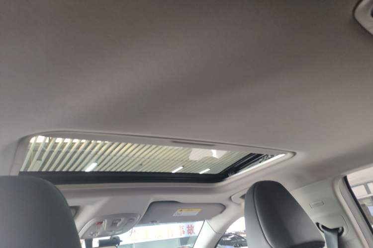 Used Peugeot 408 2022 1.6T Light-Chasing Edition
