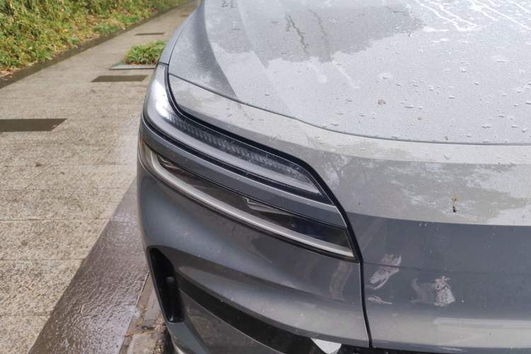 Used ONVO Luxeed L90 2025 Model—Ultra Six-Seater Version