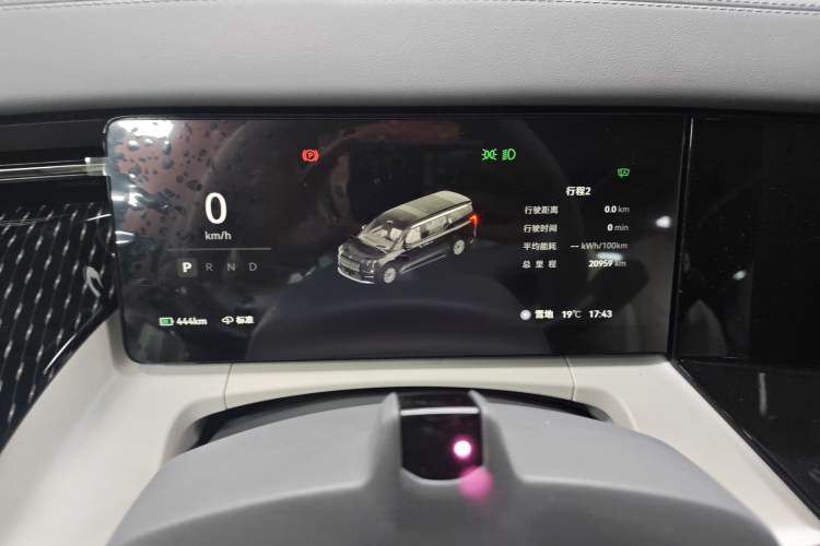 Used Zeekr 009 2024 7-Seater Walk-Through Version Four-Wheel Drive 108 kWh