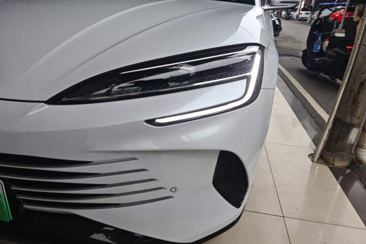 Used BYD Seal 2023 DM-i 1.5L 121km Prestige Model
