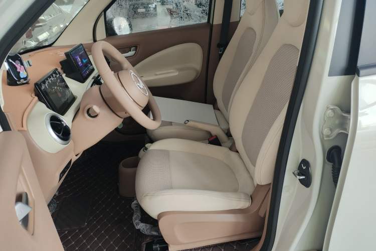 Used Wuling Hongguang MINIEV 2025 Four-Door Version Advanced Edition
