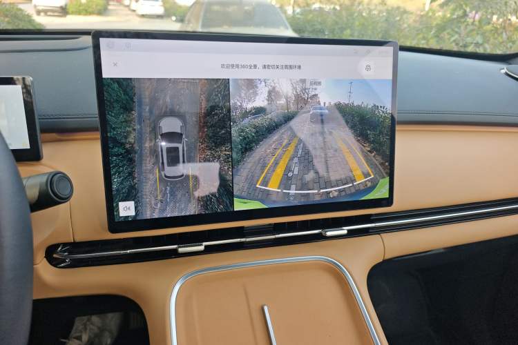 Used  Galaxy Xingjian 7 EM-i 2025 120km Flagship Edition
