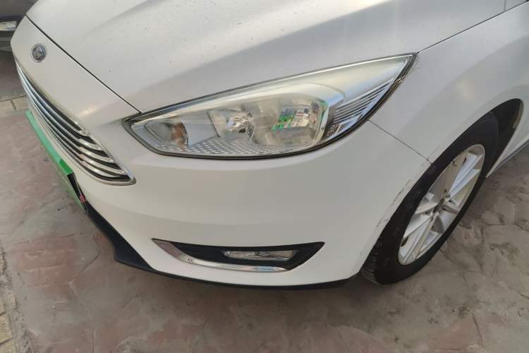 Used Ford Focus 2015 Sedan 1.6L Automatic Trend Model
