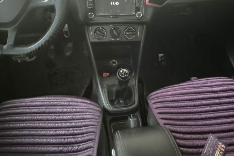 Used Volkswagen Polo 2014 1.4L Manual Fashion Edition
