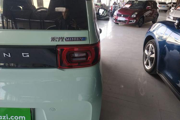 Used Wuling Hongguang MINIEV 2022 Macaron Premium Model – Lithium Iron Phosphate
