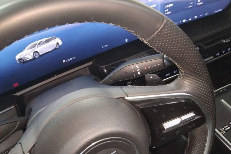 Used Buick LaCrosse 2025 28T Platinum Edition
