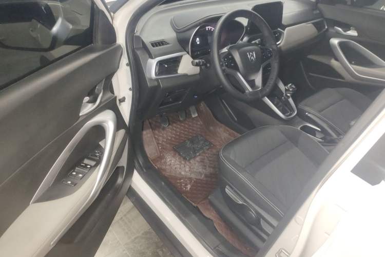 Used Baojun 510 2019 1.5L Manual Enjoyment Model 77kW China VI Emission Standard