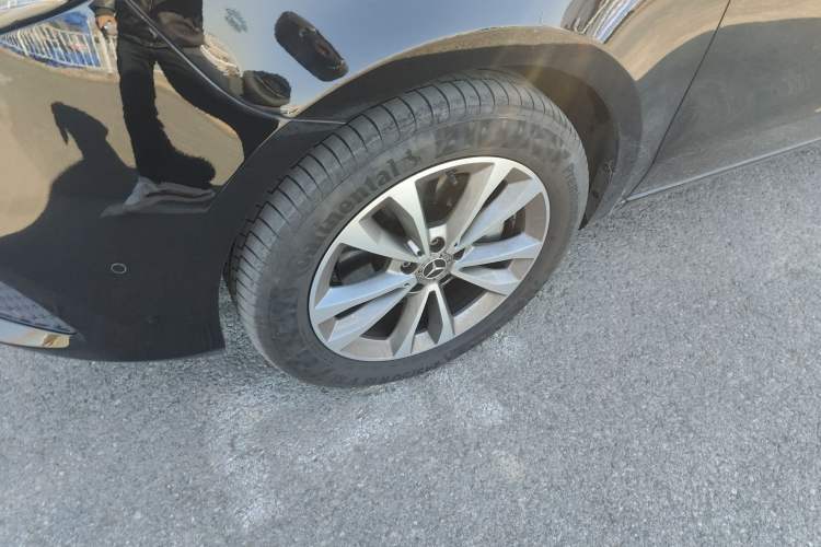 Used Mercedes-Benz V-Class 2022 V 260 Avantgarde Edition
