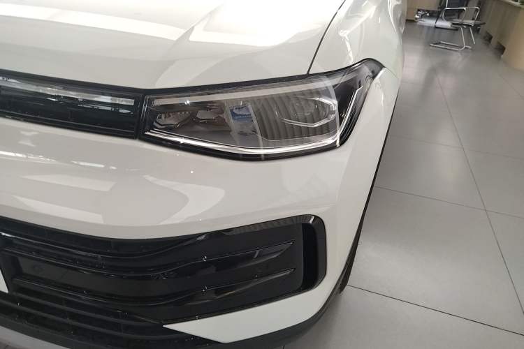 Used Volkswagen Tharu 