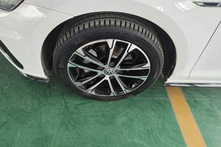 Used Volkswagen Golf 2019 280TSI DSG R-Line China VI Standard
