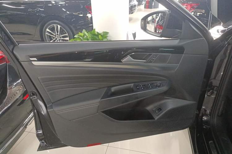 Used Volkswagen Passat 2022 330TSI Luxury Edition
