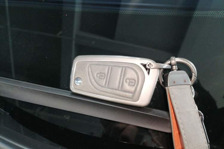 Used Toyota Wildlander 2024 2.0L CVT Two-Wheel Drive Leading Edition
