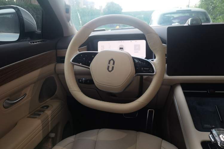 Used Hima AITO M7 2024 1.5T Rear-Drive Plus Version 5 Seats
