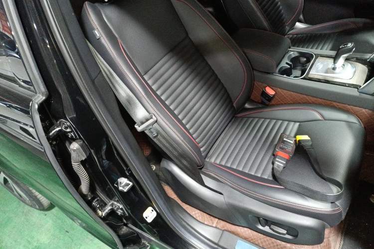 Used Land Rover Discovery Sport 2022 249 PS R-Dynamic S Performance Edition 5 Seats