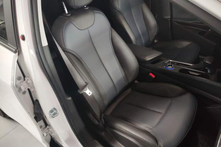 Used Buick Velite 6 2023 430km Range Commuter Version
