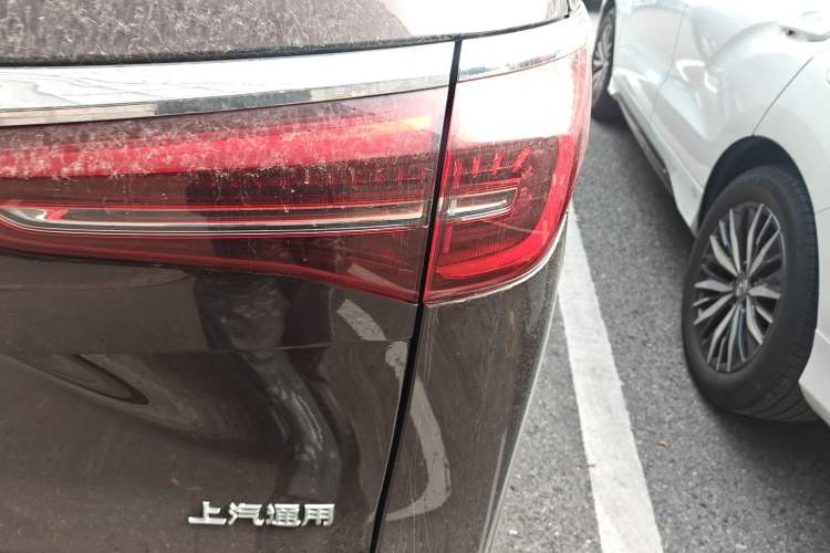 Used Buick GL8 2021 ES Landtrek 653T Luxury Model
