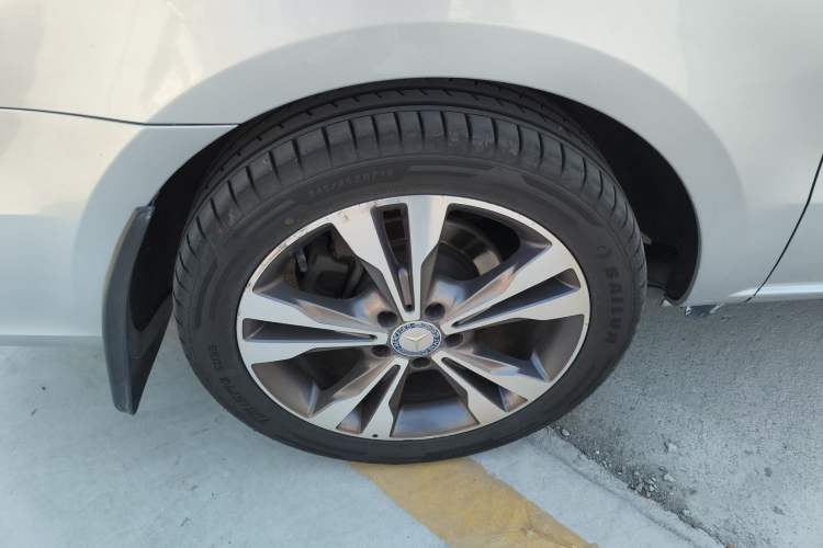 Used Mercedes-Benz V-Class 2016 V 260 Avantgarde Edition
