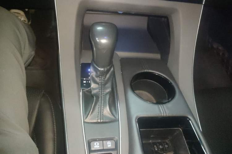 Used Toyota Avalon 2019 2.0L Luxury Edition China VI Standard
