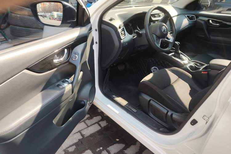 Used Nissan Qashqai 2021 2.0L CVT Smart Enjoyment Version