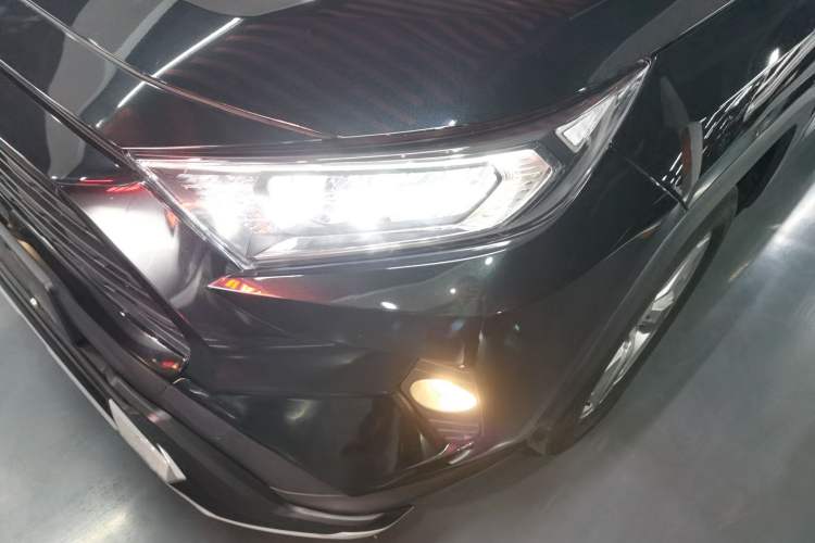 Used Toyota RAV4 2020 2.0L CVT Two-Wheel Drive Fashion Edition
