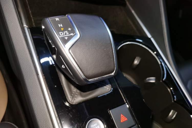 Used Volkswagen Touareg 2022 3.0 TSI Luxury Edition Black Diamond Sport Package