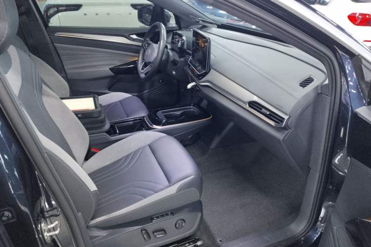 Used Volkswagen ID.4 CROZZ 2022 Long-Range PRO Edition
