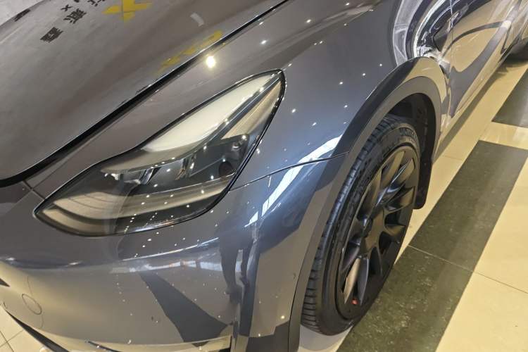 Used Tesla Model Y 2021 Long-Range All-Wheel-Drive Version