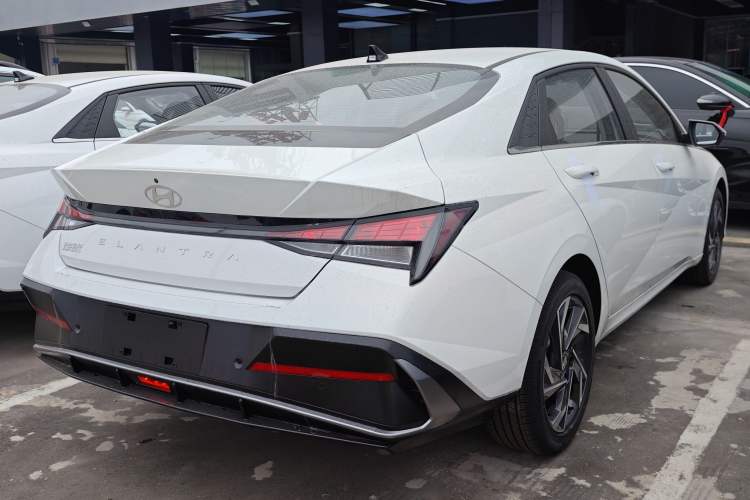 Used Hyundai Elantra 2023 1.5L CVT GLX Elite Edition
