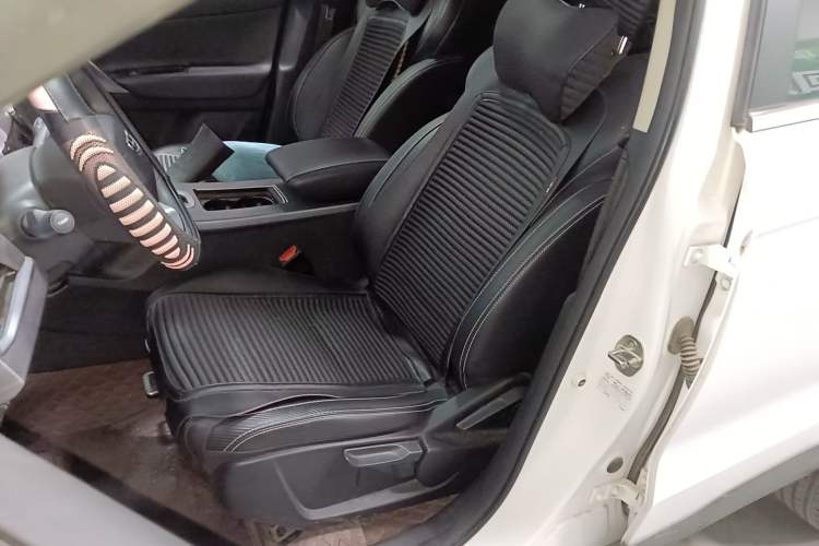 Used Geely Auto Emgrand X7 Sport 2021 Million Edition 1.8TD DCT Two-Wheel Drive Comfort Model
