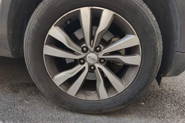 Used Geely Auto Emgrand X7 Sport 2016 1.8TD Automatic ZhiZun Version
