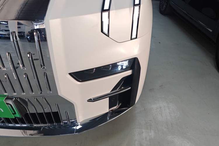 Used Zeekr 009 2024 Six-Seat Executive Version 4WD 108 kWh