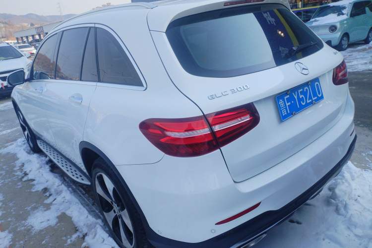 Used Mercedes-Benz GLC 2017 GLC 300 4MATIC Luxury Model