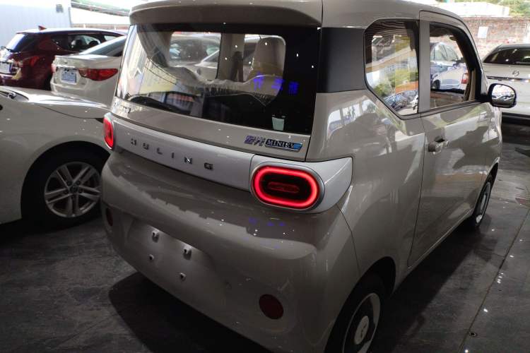 Used Wuling Hongguang MINIEV 2024 3rd Generation 215km Youth Edition
