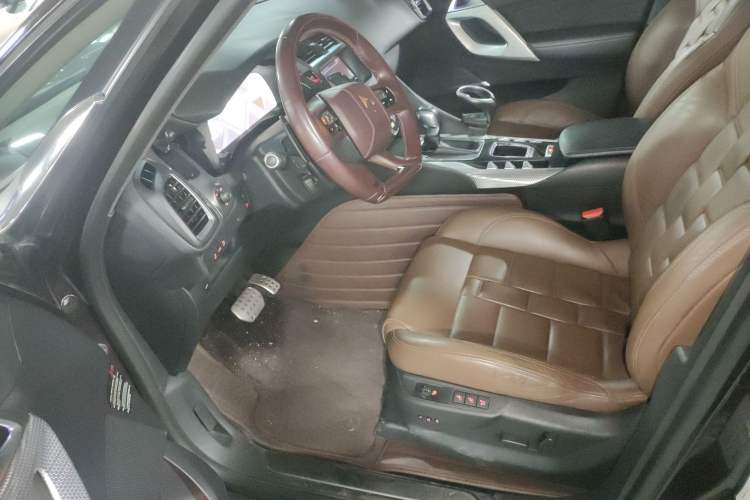 Used  5 2014 1.6T Luxury Edition THP200
